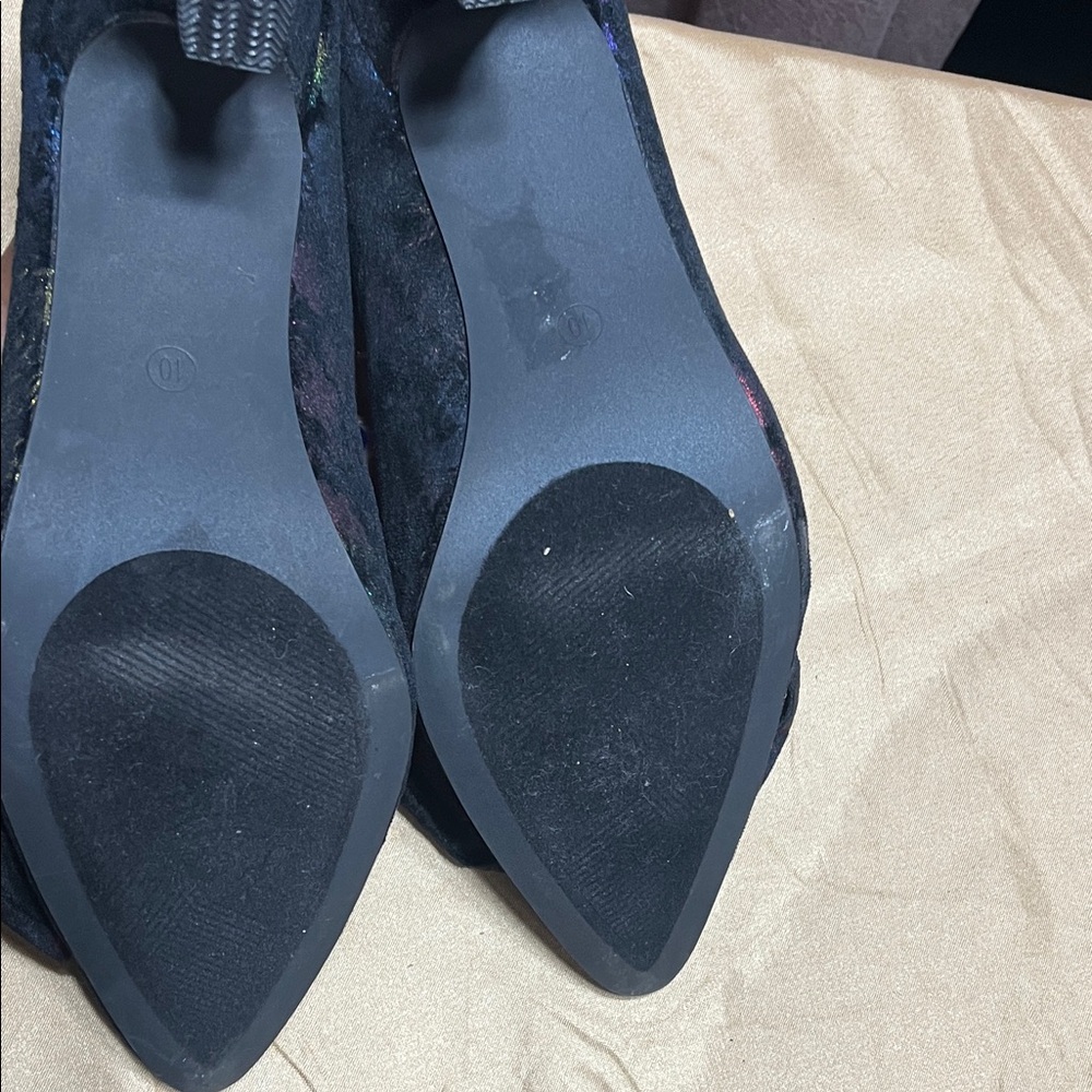 Bellini Black Kitten Heels - Picture 8 of 8